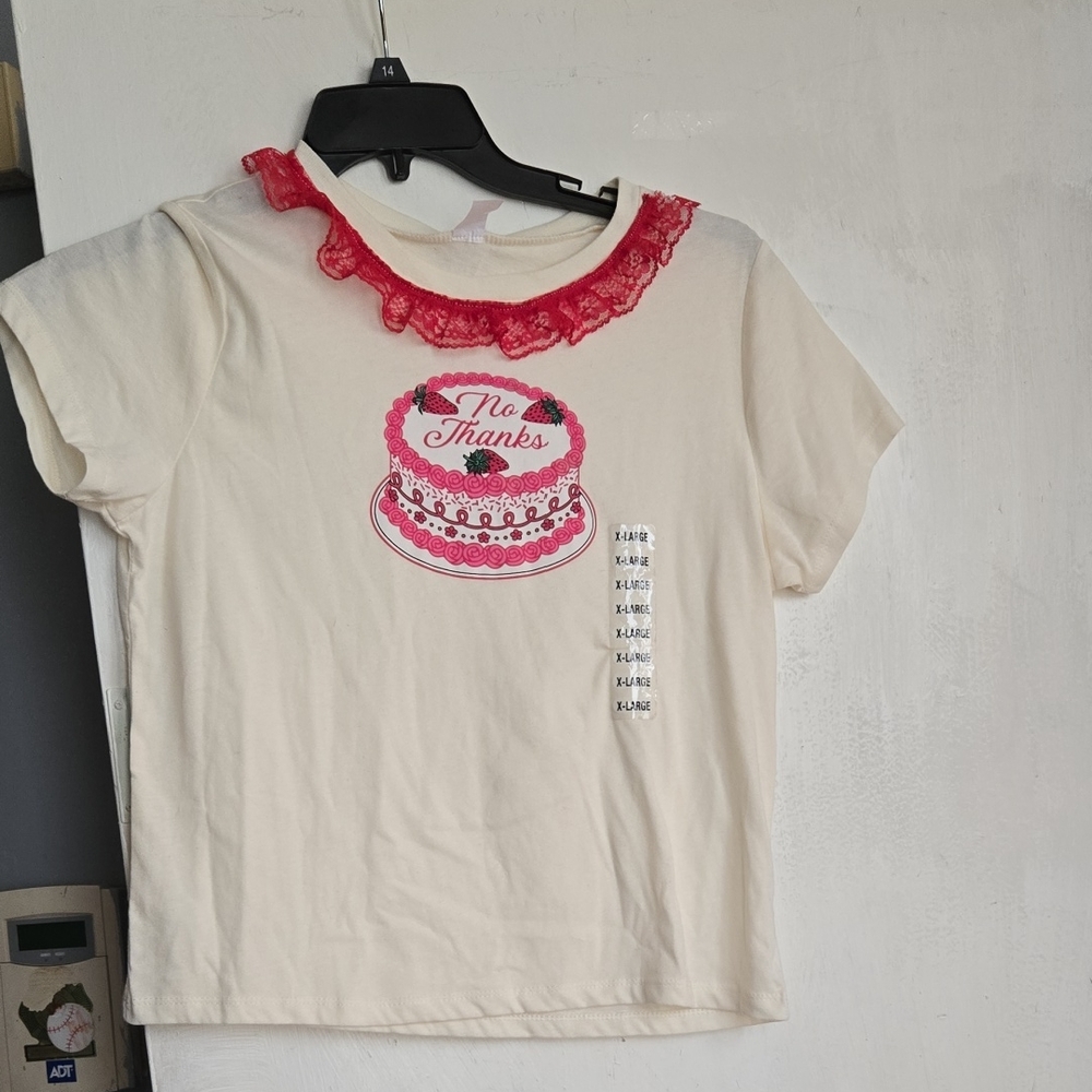 Womens Cream and Pink Cake Design BABY TEE Size XL NWT